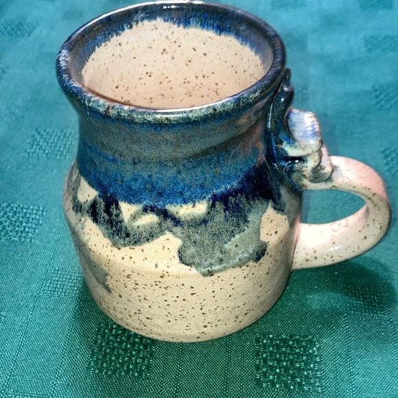 POTTERY artisan made signed mug, tan & blues, 1 cup, fancy handle $20 - Picture 6 of 9
